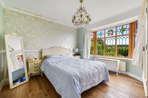 Bedroom- click for photo gallery